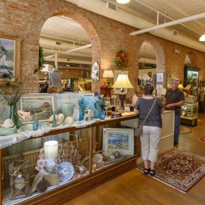 Mansfield Antiques Gallery (formerly Carrousel Antiques)