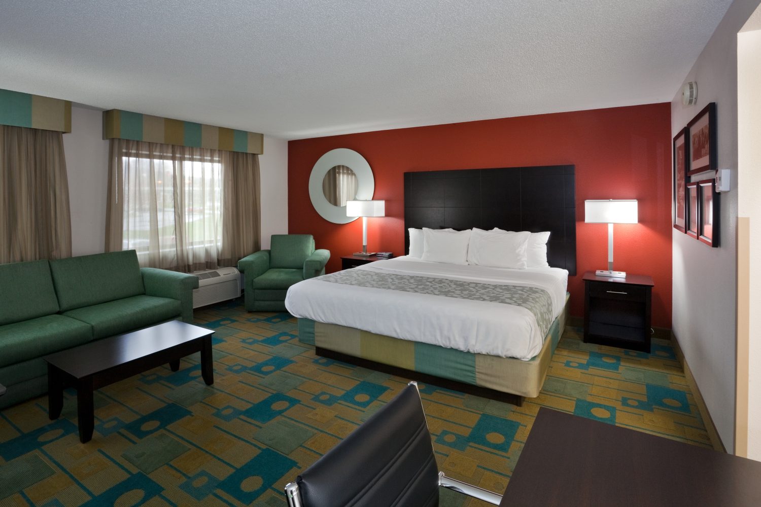La Quinta Inn & Suites